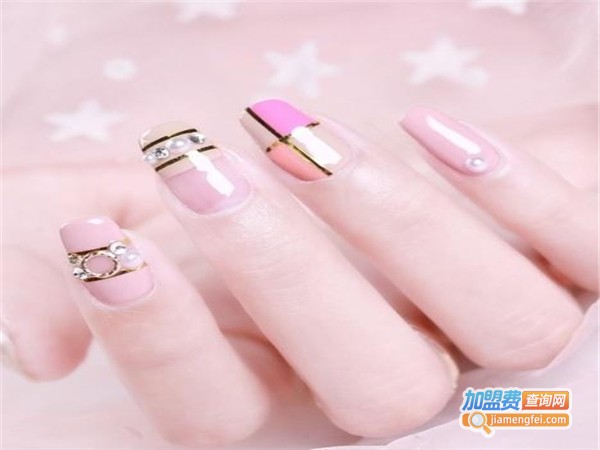 靓丽美甲