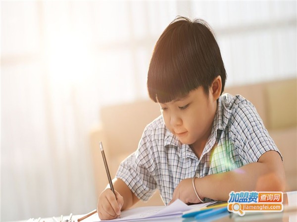 超级少年教育加盟门店