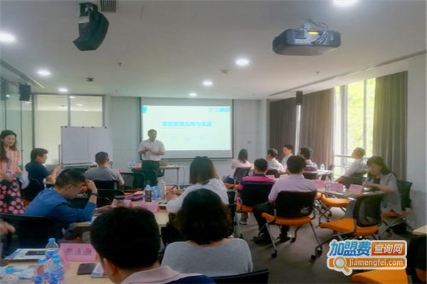 艾威培训加盟费