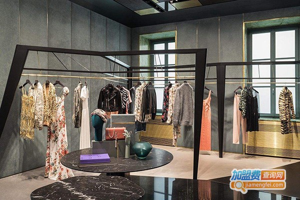 趣歌风尚女装加盟门店