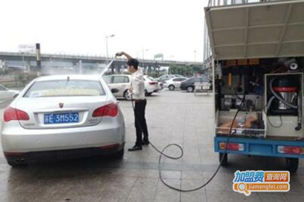 闪亮侠上门洗车