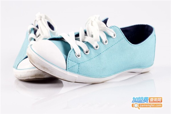 WONDERS鞋业加盟费