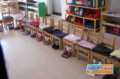 成长1+1鞋业加盟门店