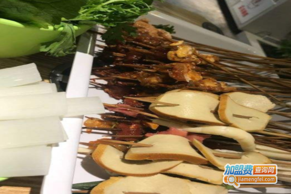 萌签辣客串串香火锅加盟费