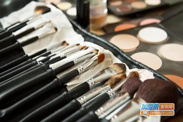韩姿化妆工具加盟费
