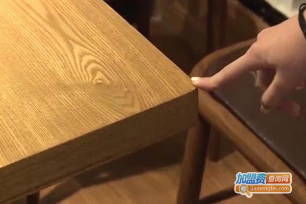 绿色年华地板加盟费