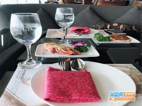 凤凰阁旋转餐厅加盟门店