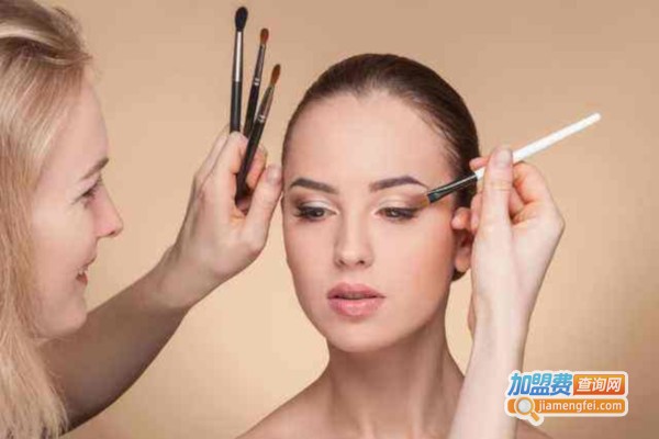 妆培教育加盟费