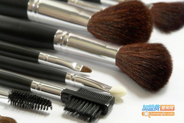 韩姿化妆工具加盟费