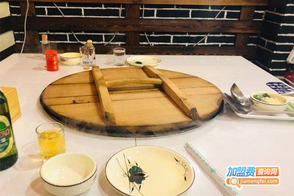 李记铸铁锅炖鱼加盟费