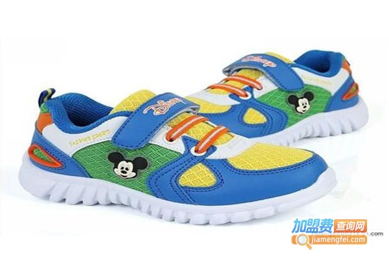 成长1+1鞋业加盟门店