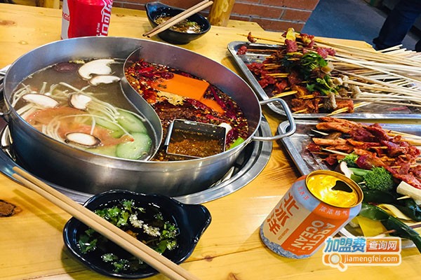 尊品味小郡肝串串香火锅加盟费