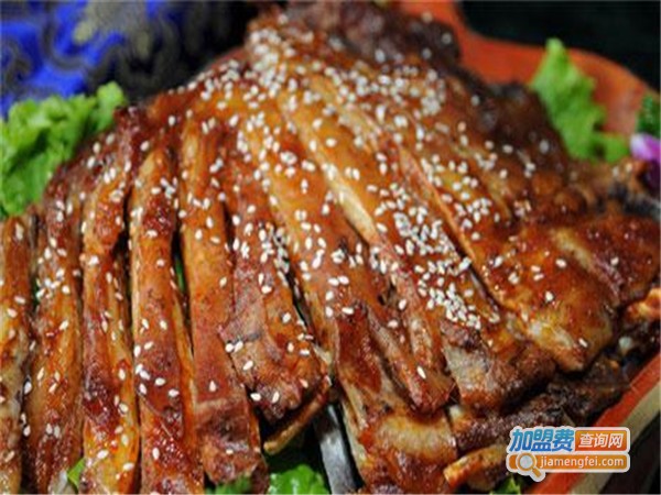 柿子树碳烤羊腿