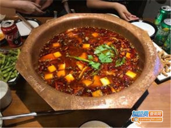 红火火美蛙鱼头加盟门店