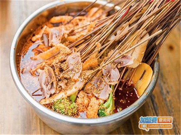 见证80后串串香火锅加盟门店