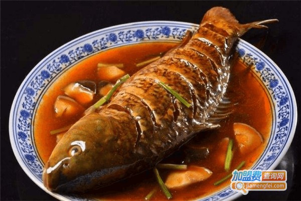 金轩海湖铁锅炖活鱼加盟费