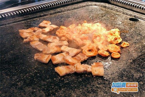 岩极石板烤肉加盟费