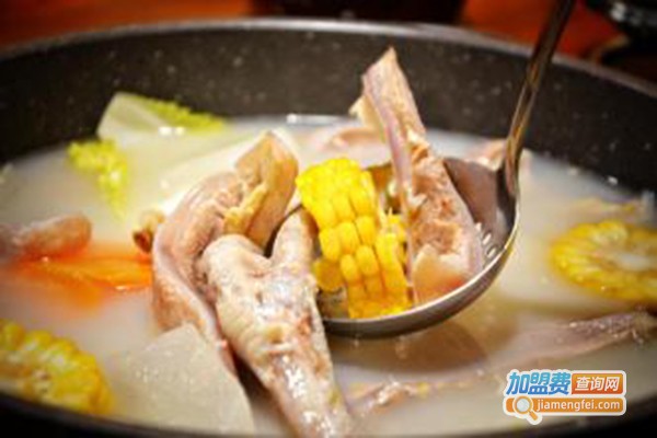 三糖煮厨?先喝汤的火锅加盟门店