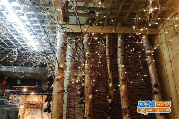 炭花烤场·涮肚羊蝎子火锅加盟费