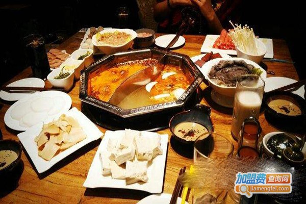 盆景重庆老火锅加盟门店