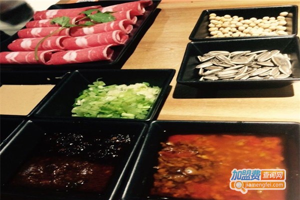 炉火青春火锅加盟费