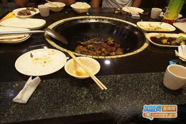 拾来运转一锅鲜加盟门店