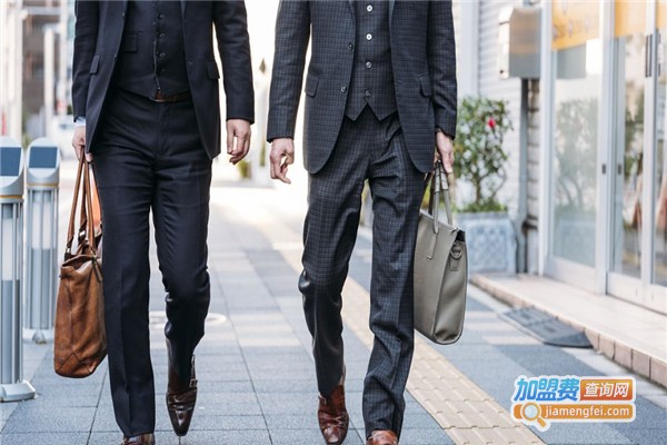 保威特·犀牛男装加盟费