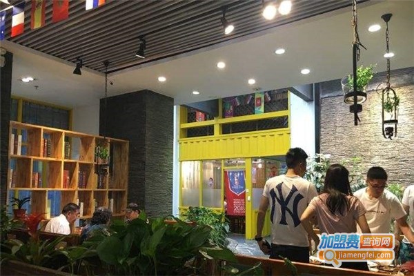 湖畔私厨小馆加盟费