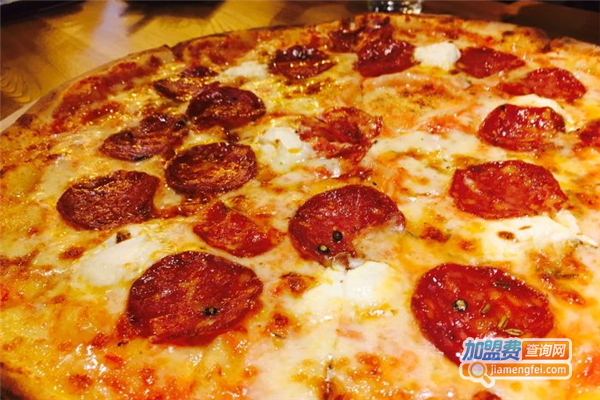 PIZZAFUOCO岩火比萨加盟