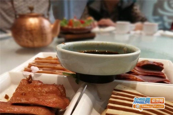 小鲤跃龙门烤鸭店加盟费