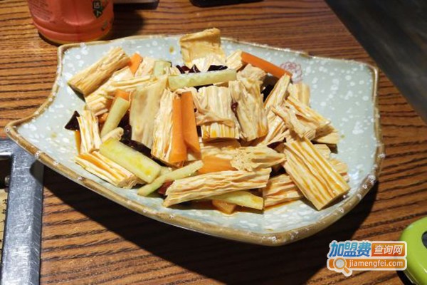 一方田铁锅焖面加盟费