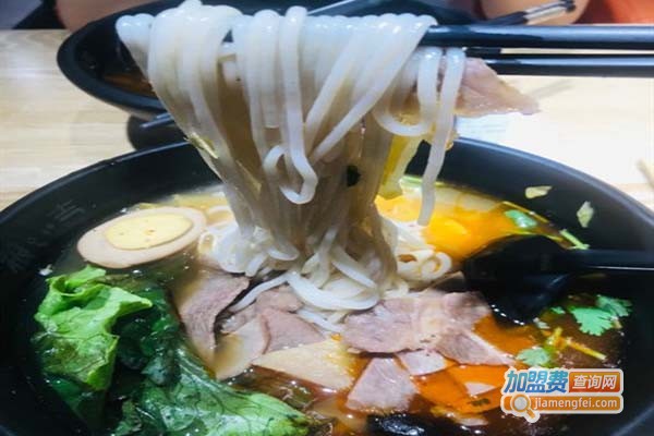 粮小吉牛肉米线加盟