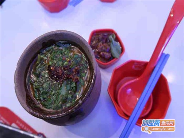 咓猫罐罐米线加盟门店