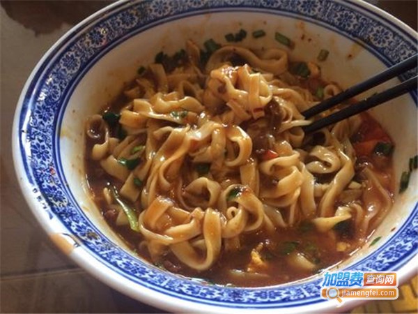 草根擀面加盟费