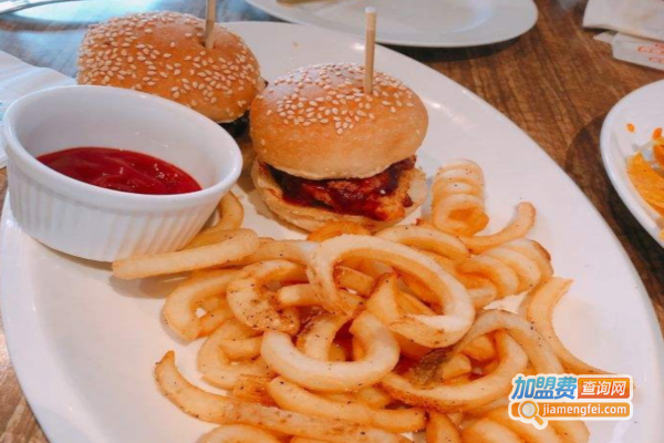 HOOTERS猫头鹰美式餐吧加盟费