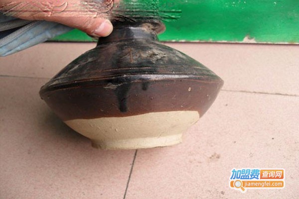 谙香情人酒业加盟