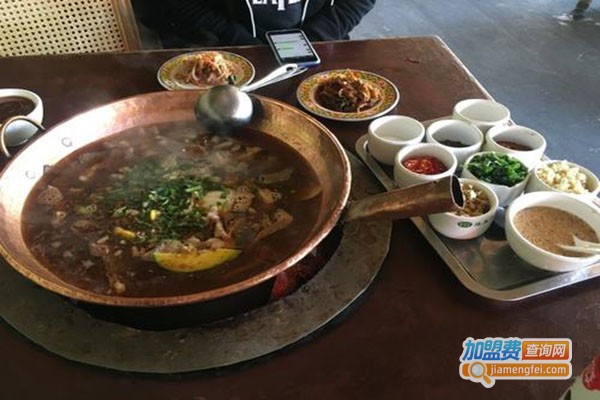 朝伟铜瓢牛肉馆加盟门店