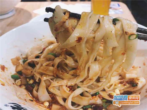 黎一碗大碗手工面加盟门店