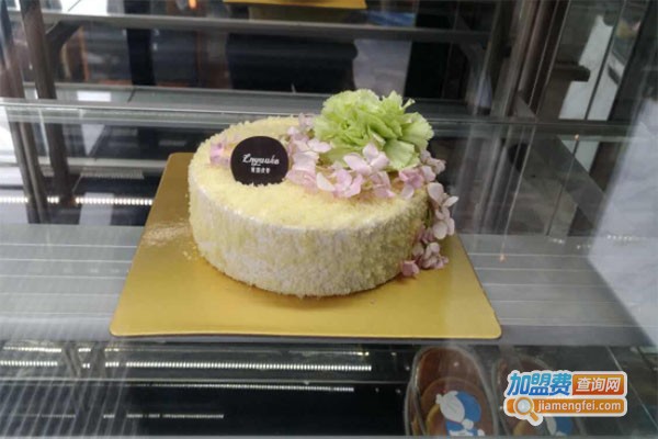 莱茵优香蛋糕