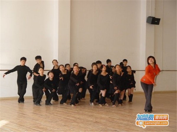 广东舞蹈学校加盟费