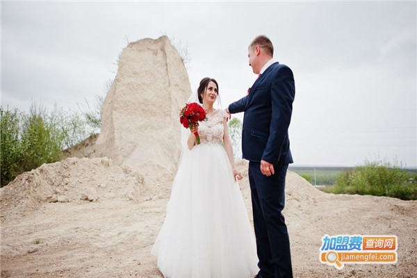 角色婚纱摄影加盟费