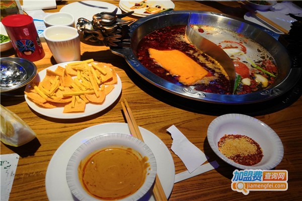 捞三国黑牛火锅加盟费