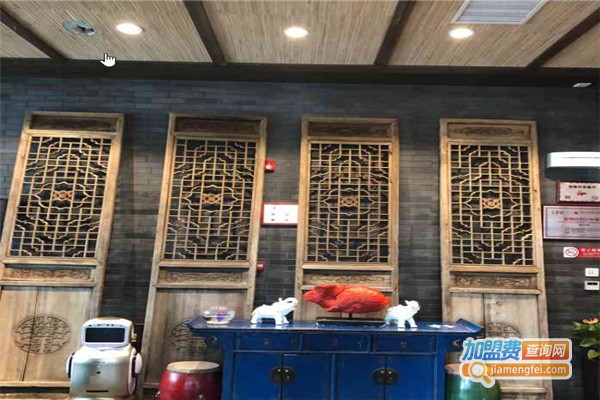 青红之间川小馆加盟费