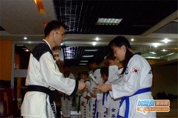 金基喆跆拳道加盟费