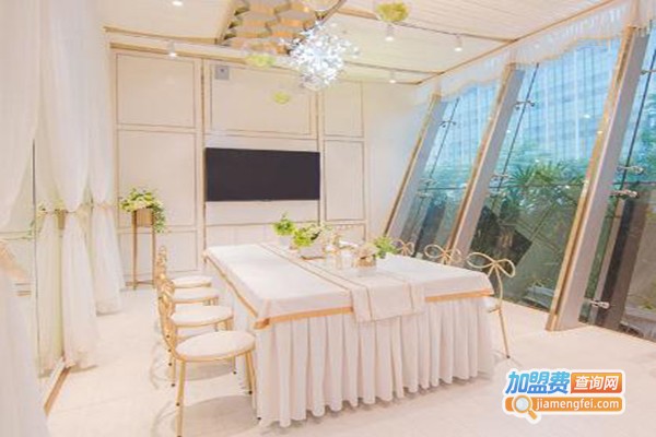 英芬月子中心加盟费