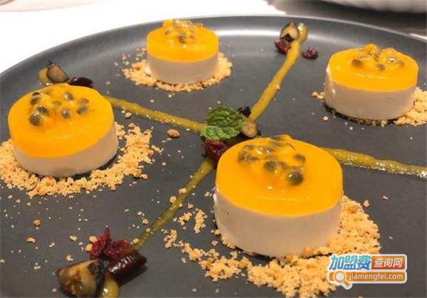 b by BERNINI贝尼尼加盟费