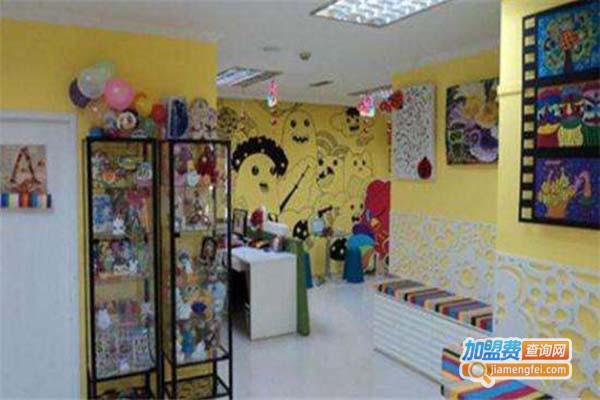 语趣艺年级加盟门