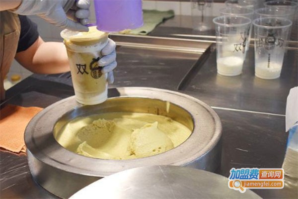 双生绿豆沙牛奶