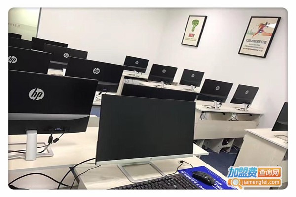 巨辉教育加盟费