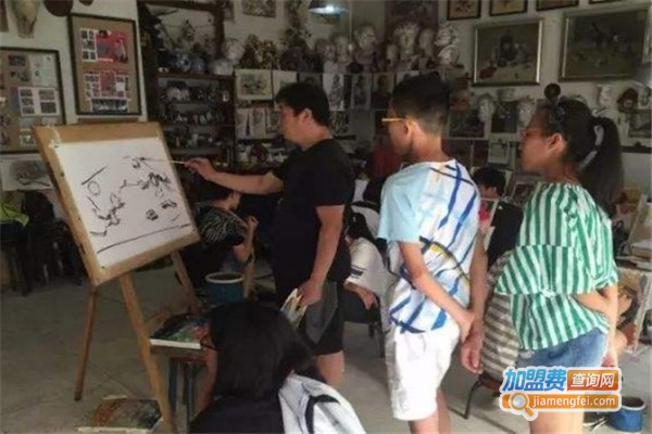 菁苹果画室加盟费